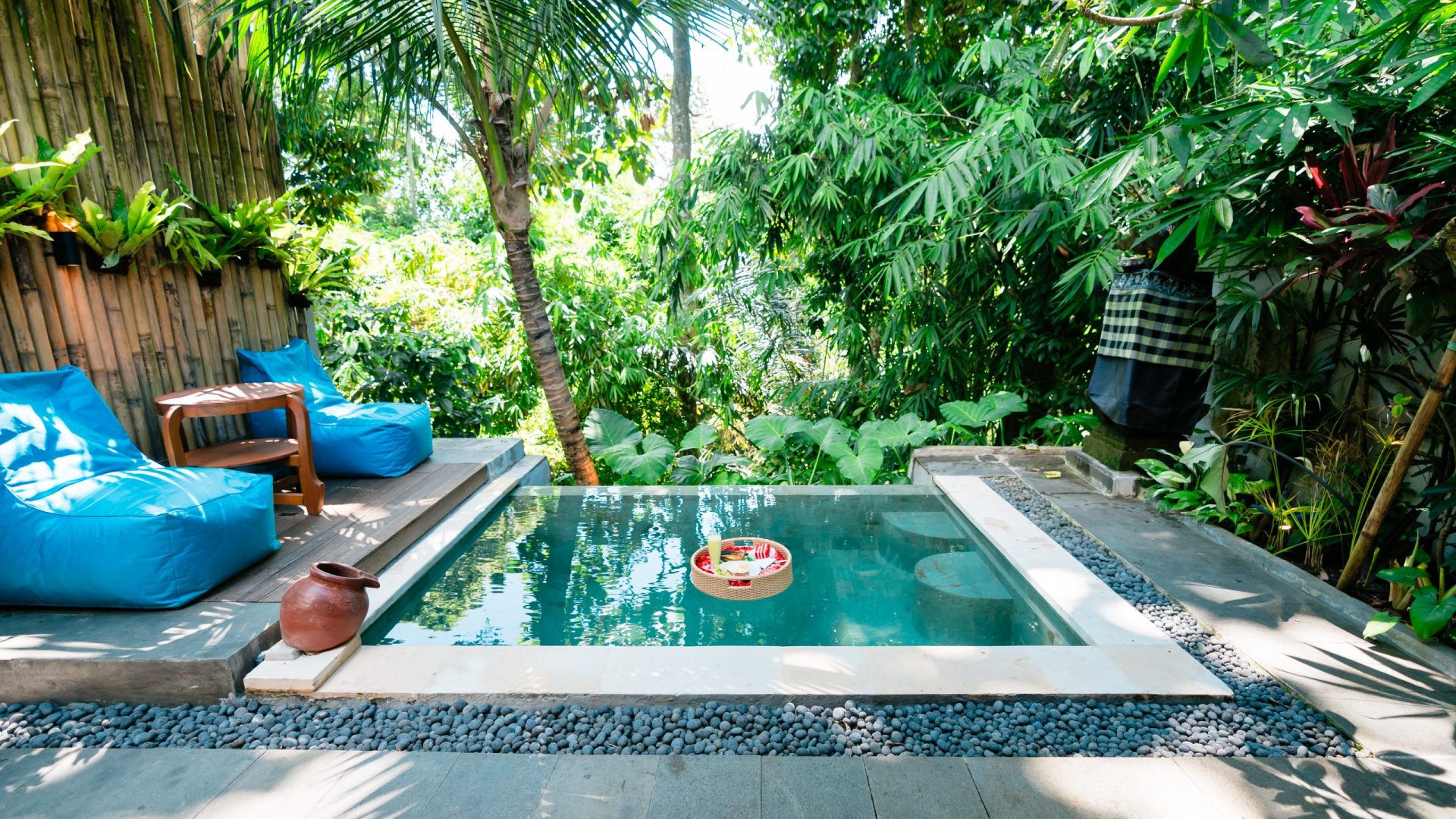 Ngesil 1 & Footer Image